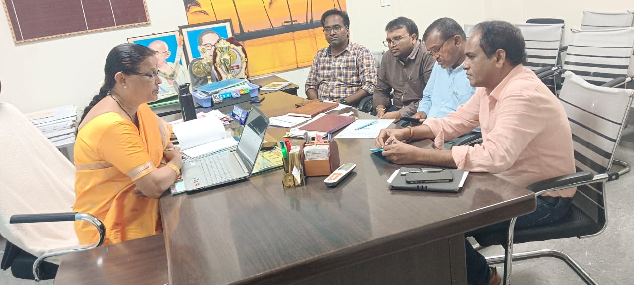 జిల్లా వైద్య ఆరోగ్యశాఖ అధికారి డాక్టర్ కళావతి భాయి ఇందిరా కాలనీ అర్బన్ హెల్త్ సెంటర్ తనిఖీ చేశారు