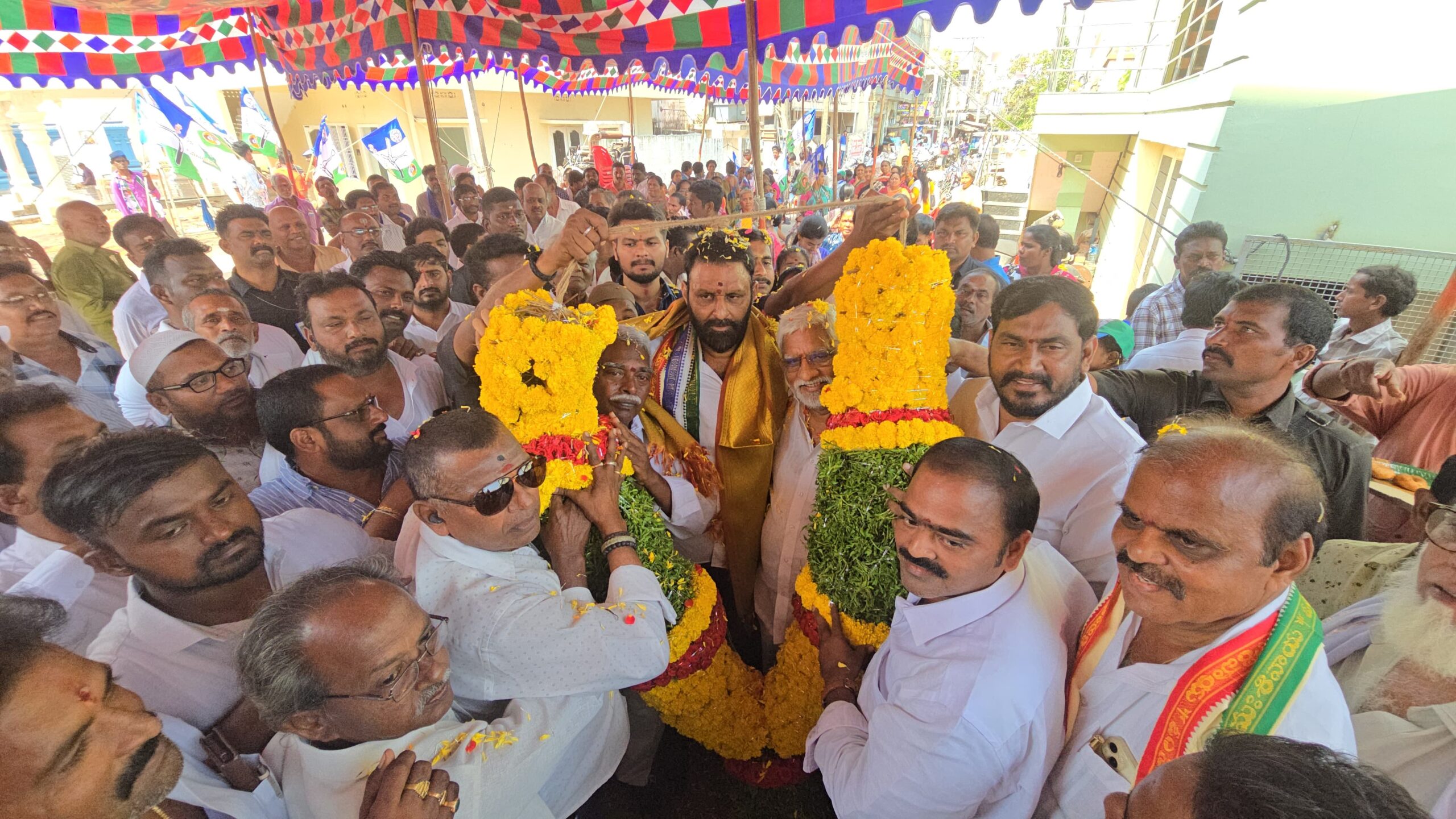 4వ రోజుకు చేరుకున్న ఎమ్మెల్యే కొడాలి నాని ఎన్నికల ప్రచారం.