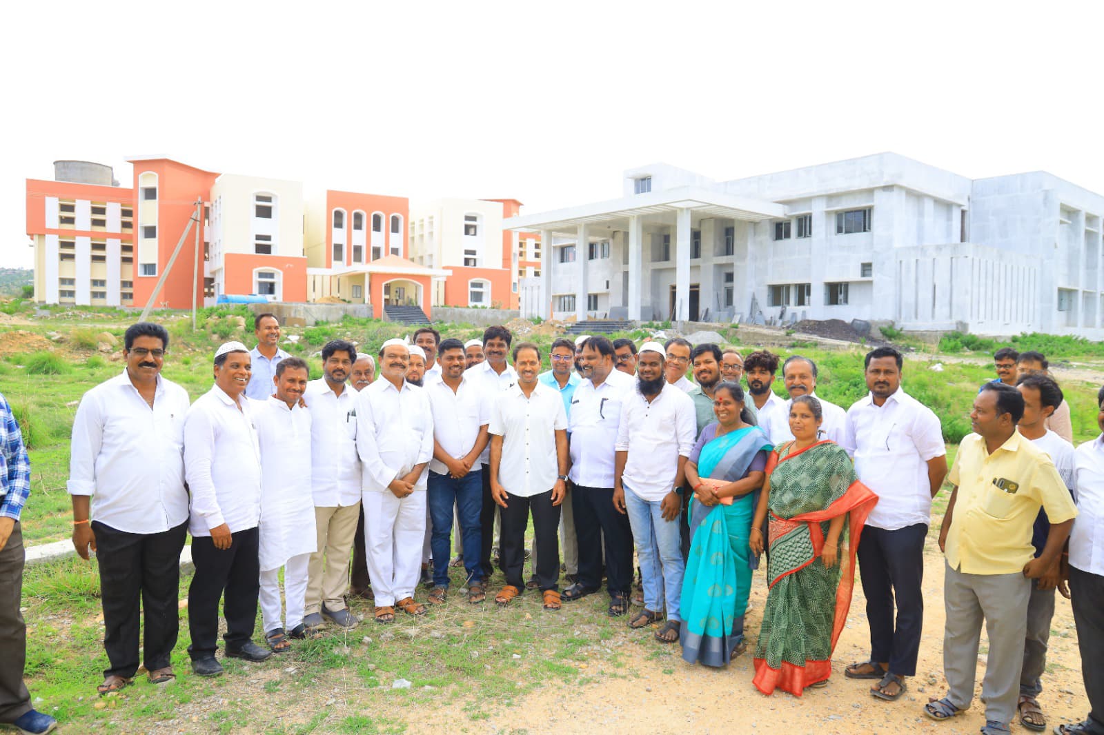 మైనార్టీ పాలిటెక్నిక్ కళాశాల మరియు మైనార్టీ కళాశాల హాస్టల్ ను పరిశీలించిన కదిరి శాసనసభ్యులు కందికుంట వెంకటప్రసాద్