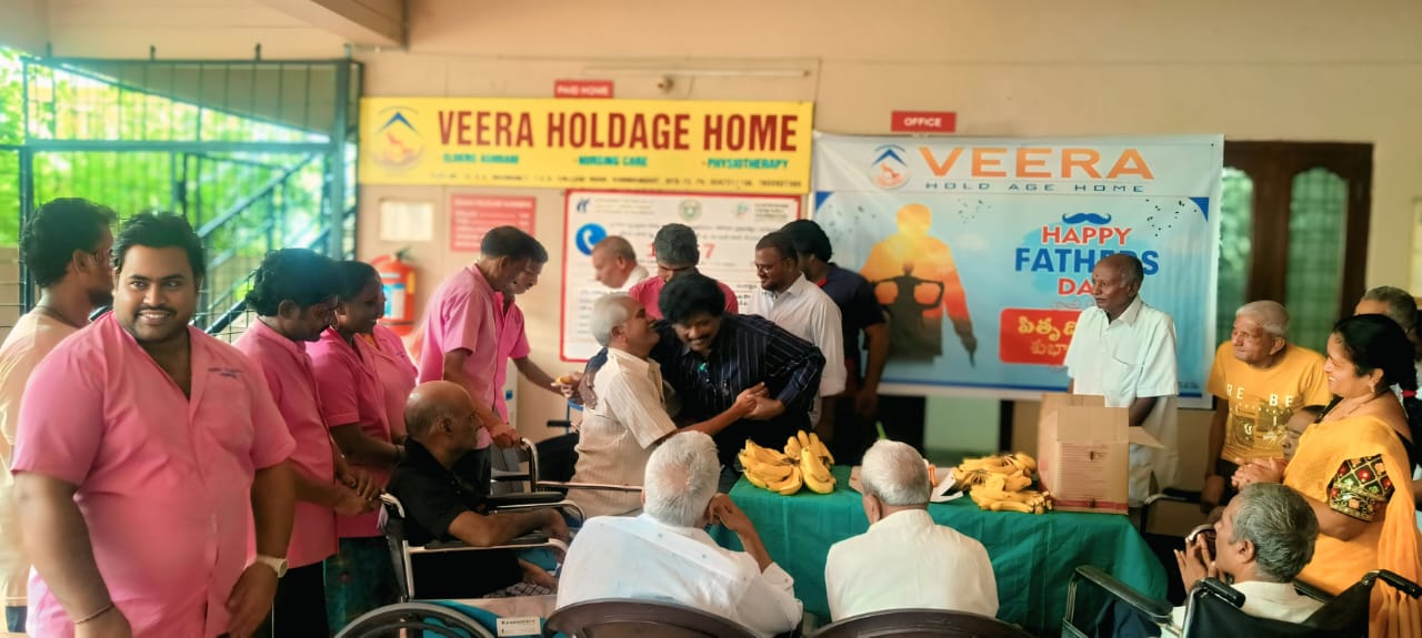 దేవరకొండ స్పోర్ట్స్ అసోసియేషన్ ఆధ్వర్యంలో అంతర్జాతీయ ఫాదర్స్ డే వేడుకలు ఘనంగా